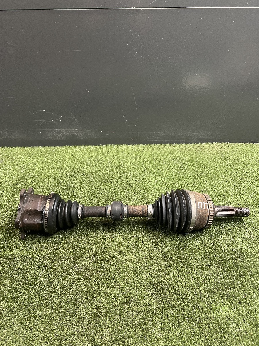 Піввісь передня права Nissan X-Trail T30 (2001-2007) 391008H710