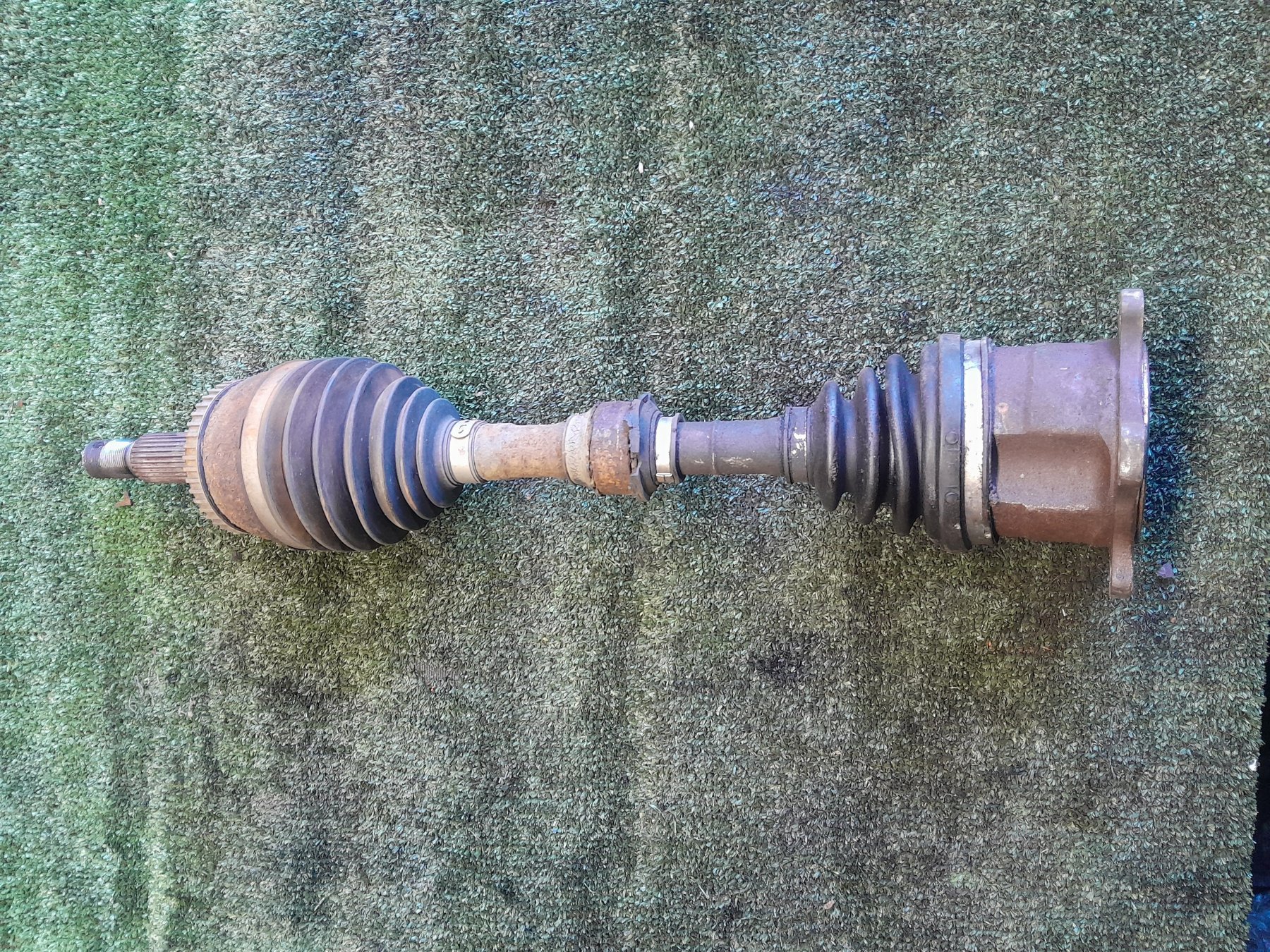 Піввісь передня  права Nissan X-Trail T30 (2001-2007) 391008H712