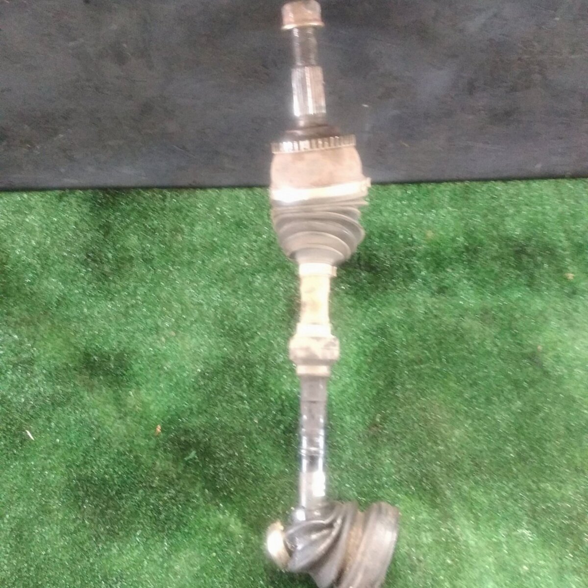 Піввісь права є дефекти Nissan X-Trail T30 (2001-2007) 391008H712