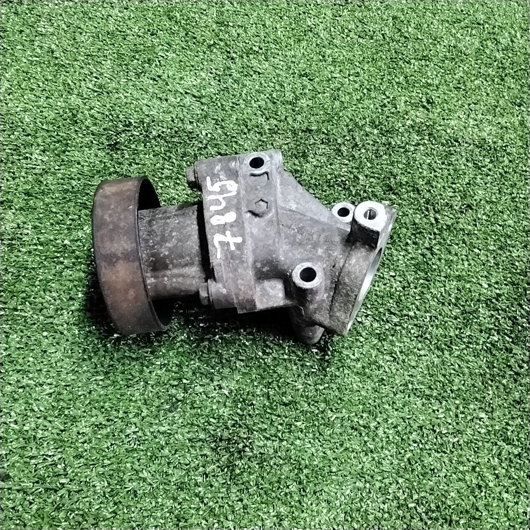 Помпа водяна Nissan X-Trail T30 (2001-2007) 210106N225