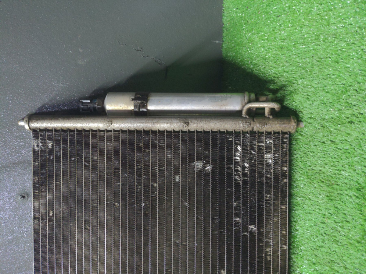 Радіатор кондиціонера Nissan X-Trail T30 (2001-2007) 921009H310