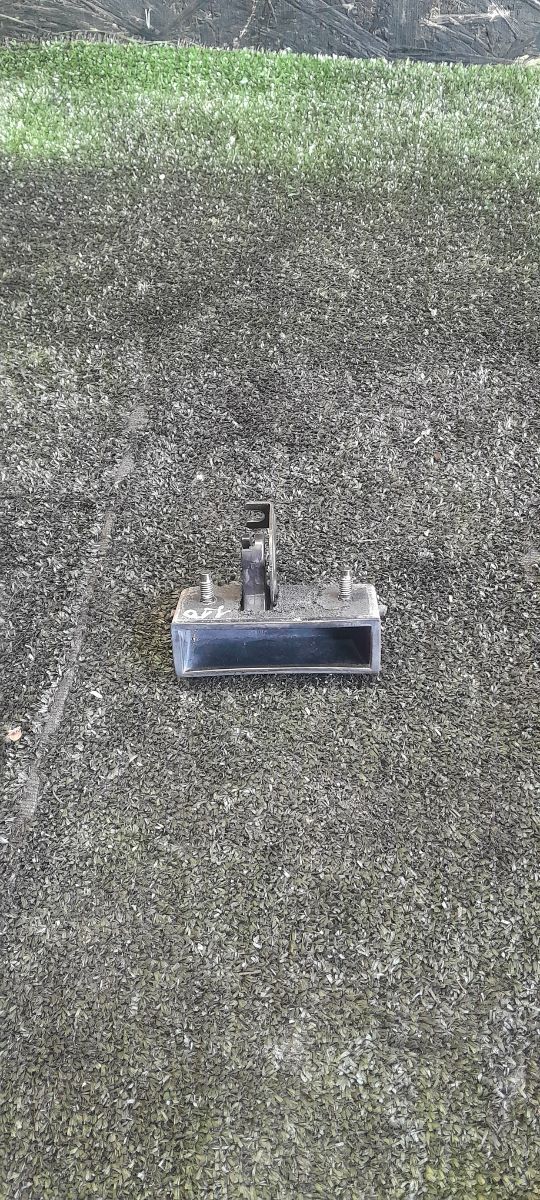 Ручка багажника Nissan X-Trail T30 (2001-2007) 1J0827566