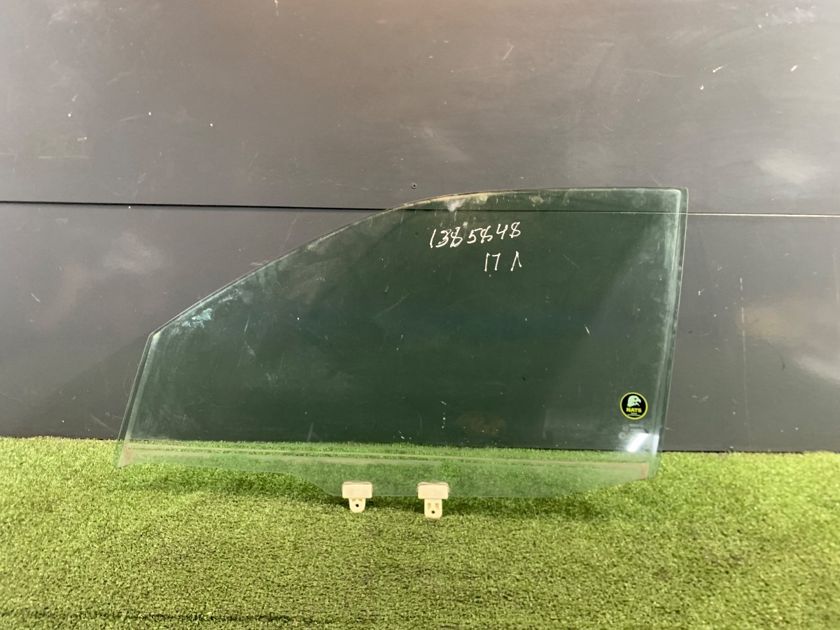 Скло передніх лівих дверей Nissan X-Trail T30 (2001-2007) 803018H300