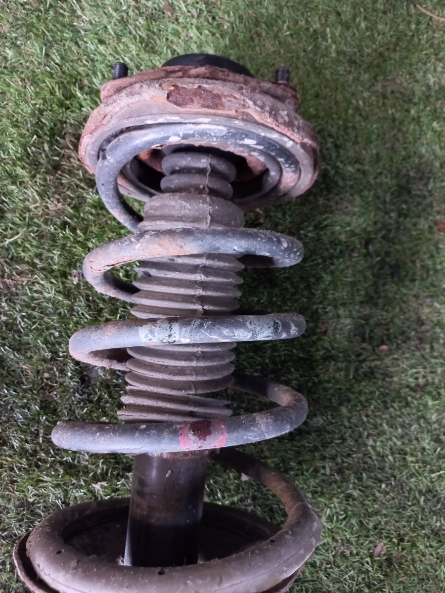 Стойка задня ліва в зборі Nissan X-Trail T30 (2001-2007) 55303EQ025 Вживаний