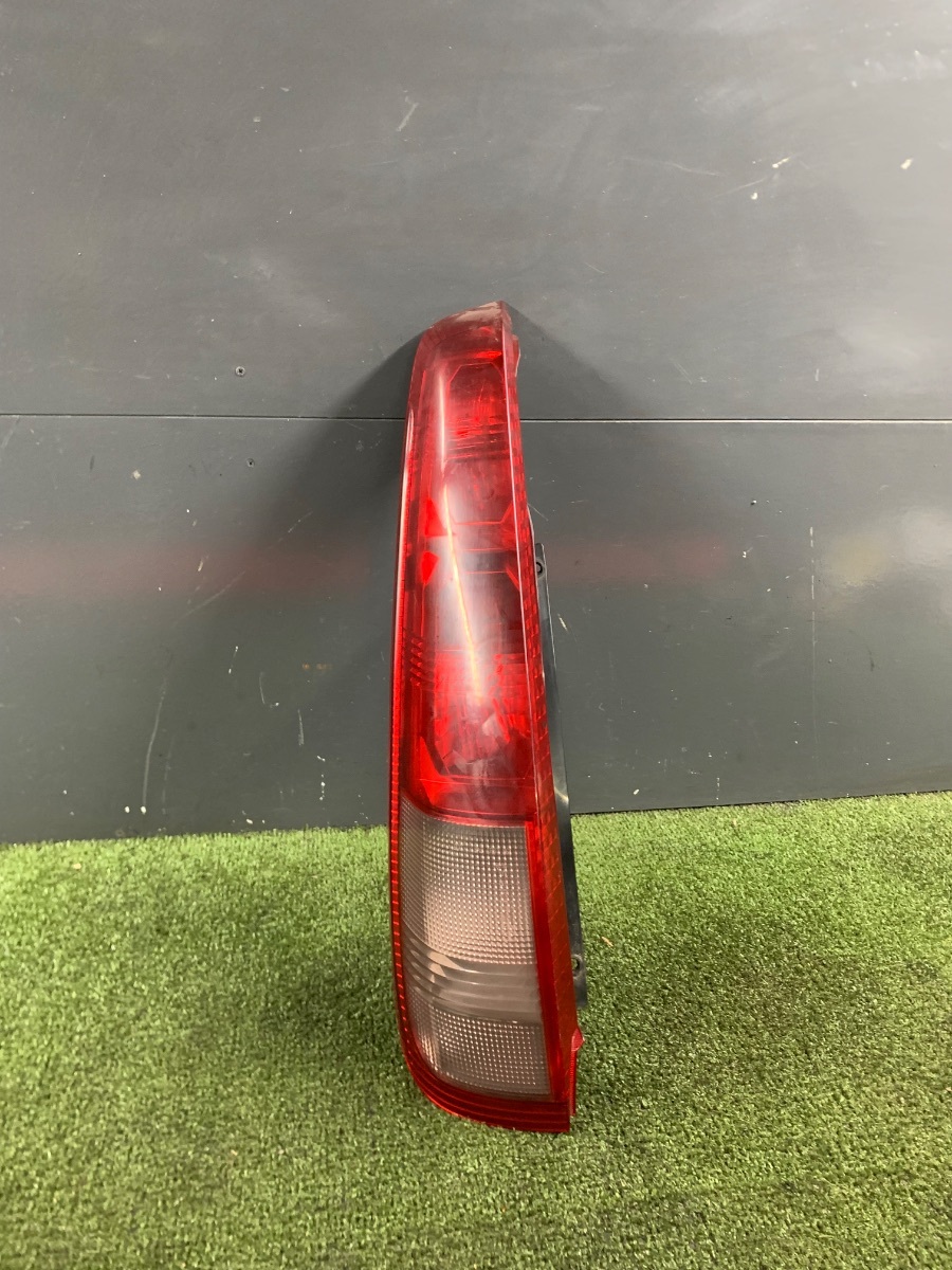 Стоп, фара задня права Nissan X-Trail T30 (2001-2007)