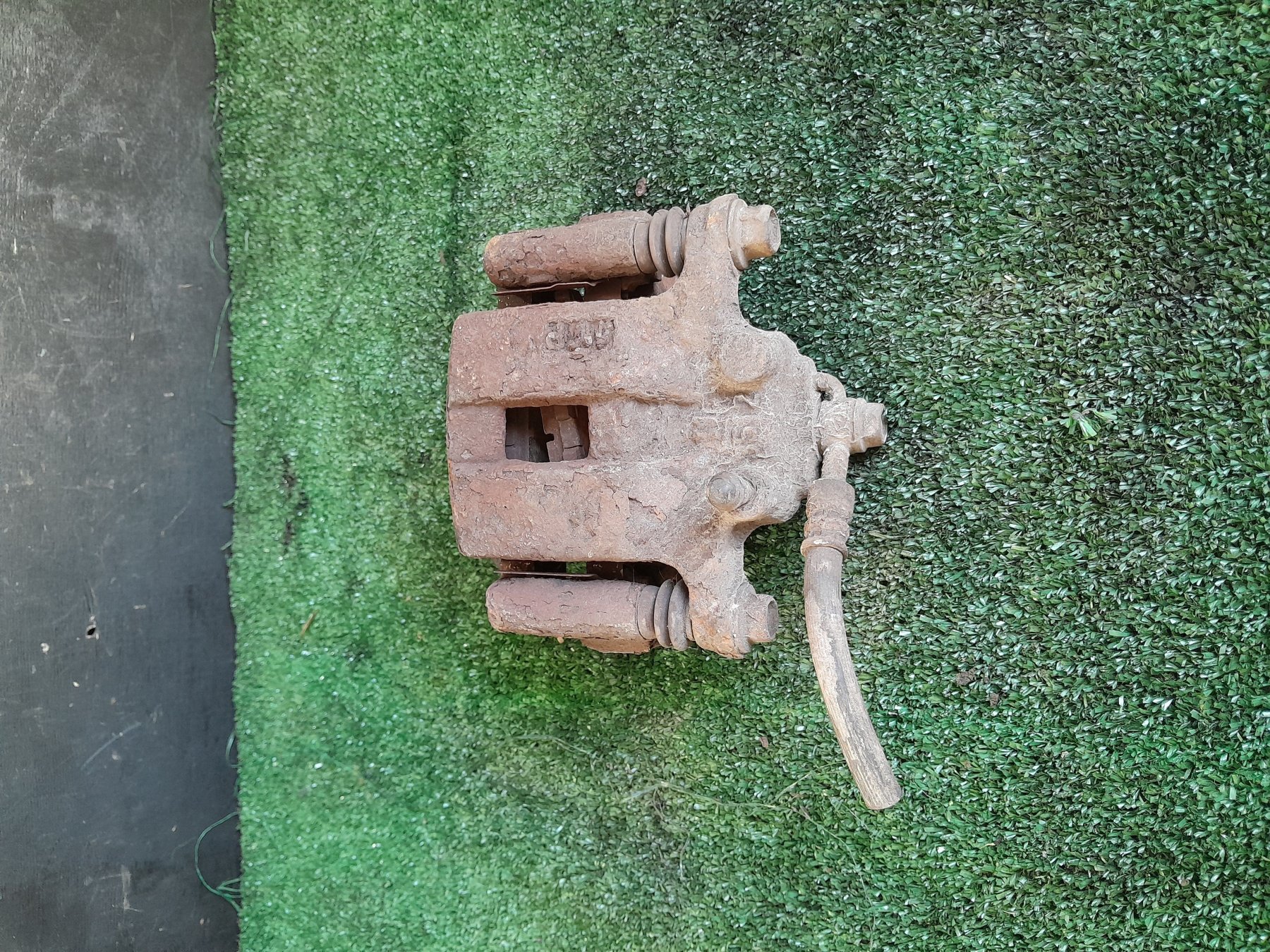 супорт гальмівний задній правий Nissan X-Trail T30 (2001-2007) 440018H300