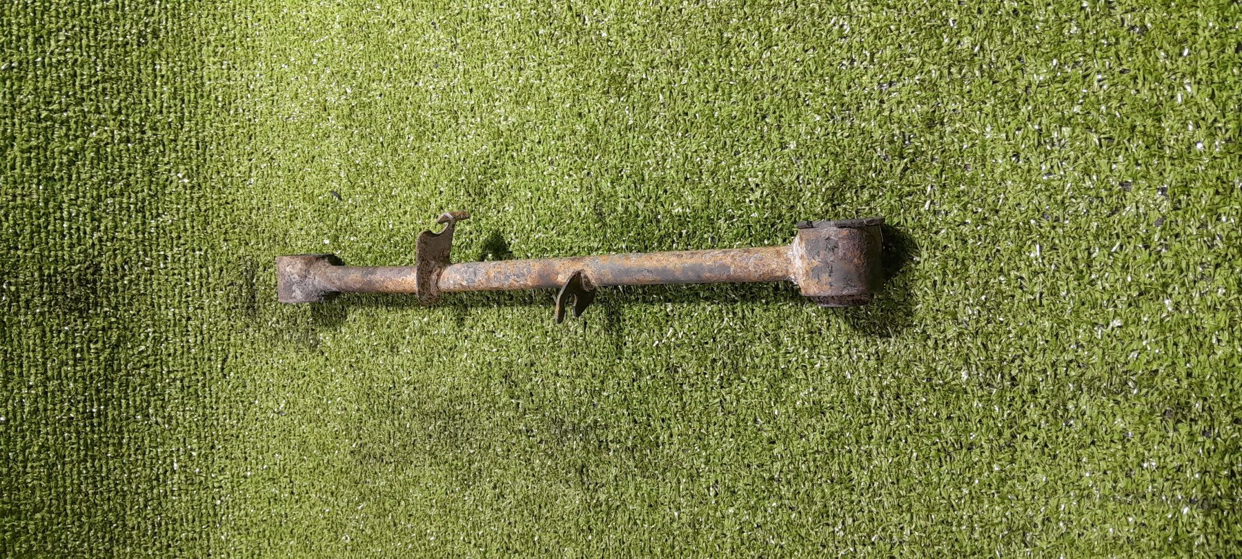 Тяга продольна задня ліва Nissan X-Trail T30 (2001-2007) 551108H505