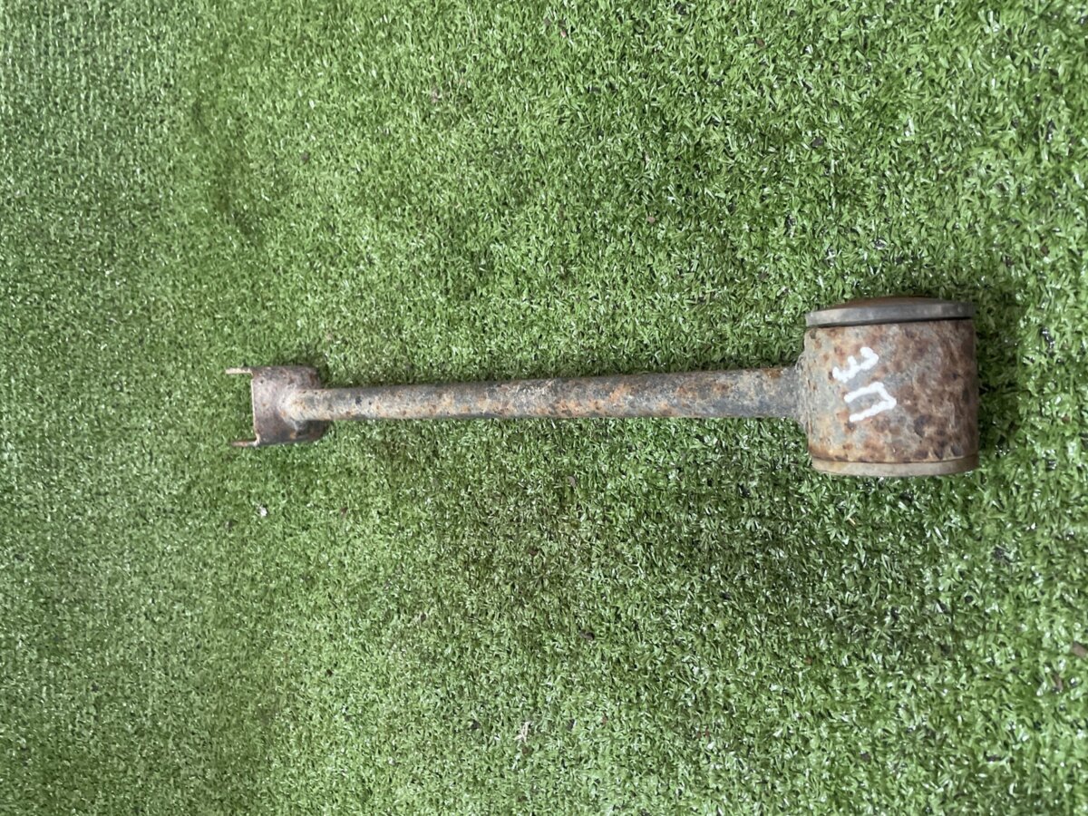 Тяга задня права Nissan X-Trail T30 (2001-2007) 551108H505