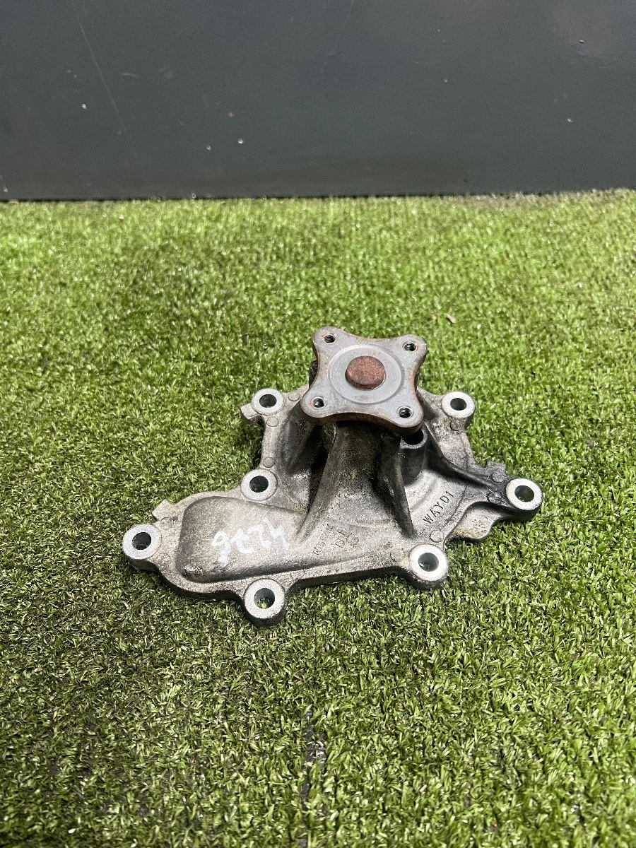 Водяний насос Nissan X-Trail T30 (2001-2007) 21010AD226