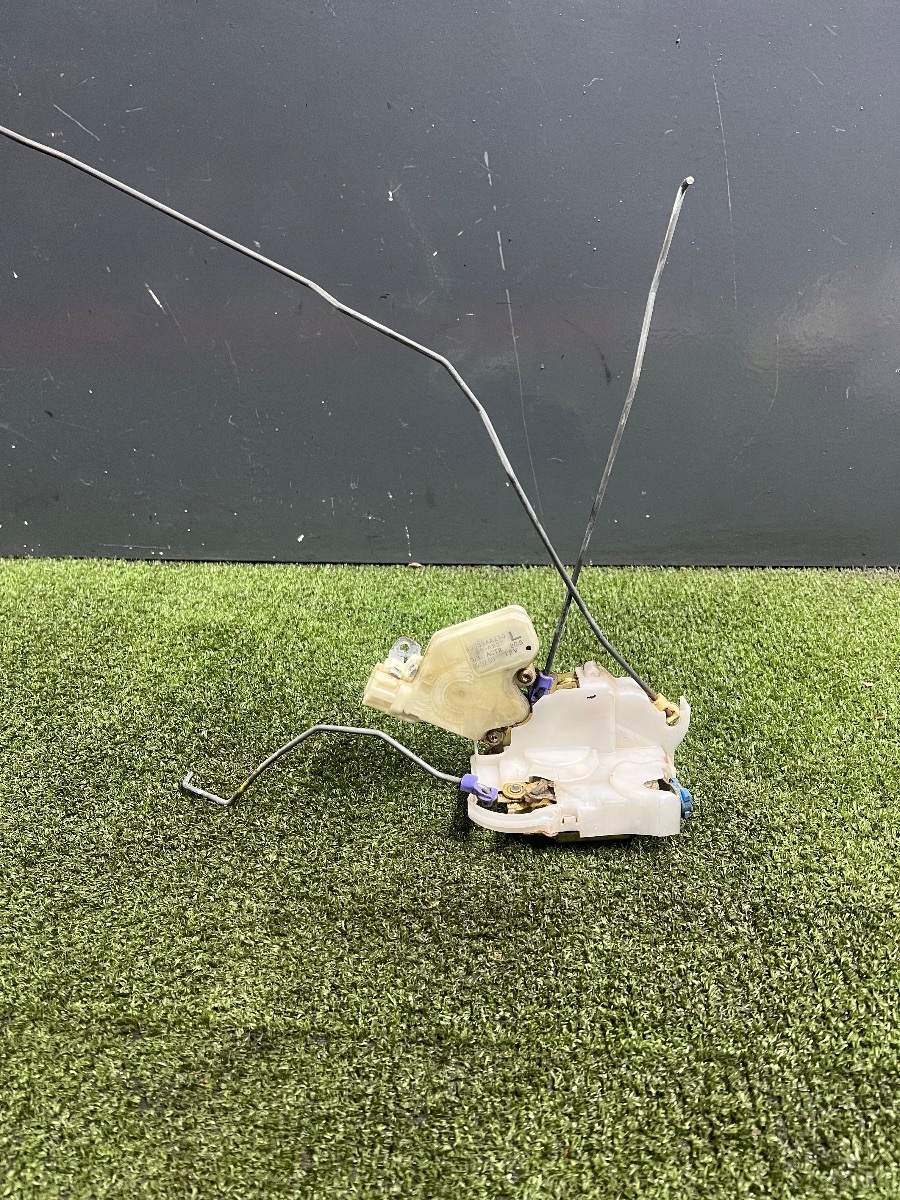 Замок дверей ПЛ Nissan X-Trail T30 (2001-2007) 80553AA210