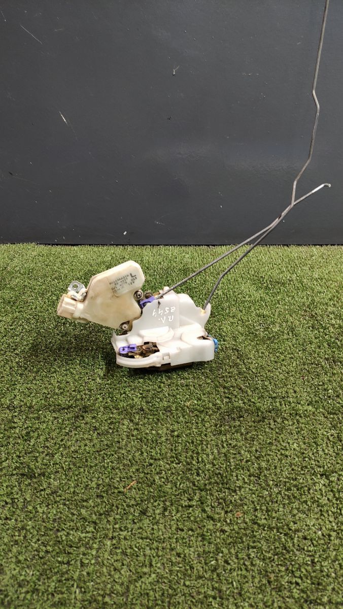 Замок дверей ПЛ Nissan X-Trail T30 (2001-2007) 80553AA210