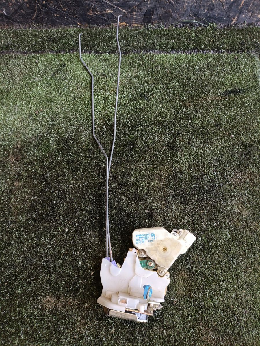 Замок дверей задніх правих Nissan X-Trail T30 (2001-2007) 805524U300