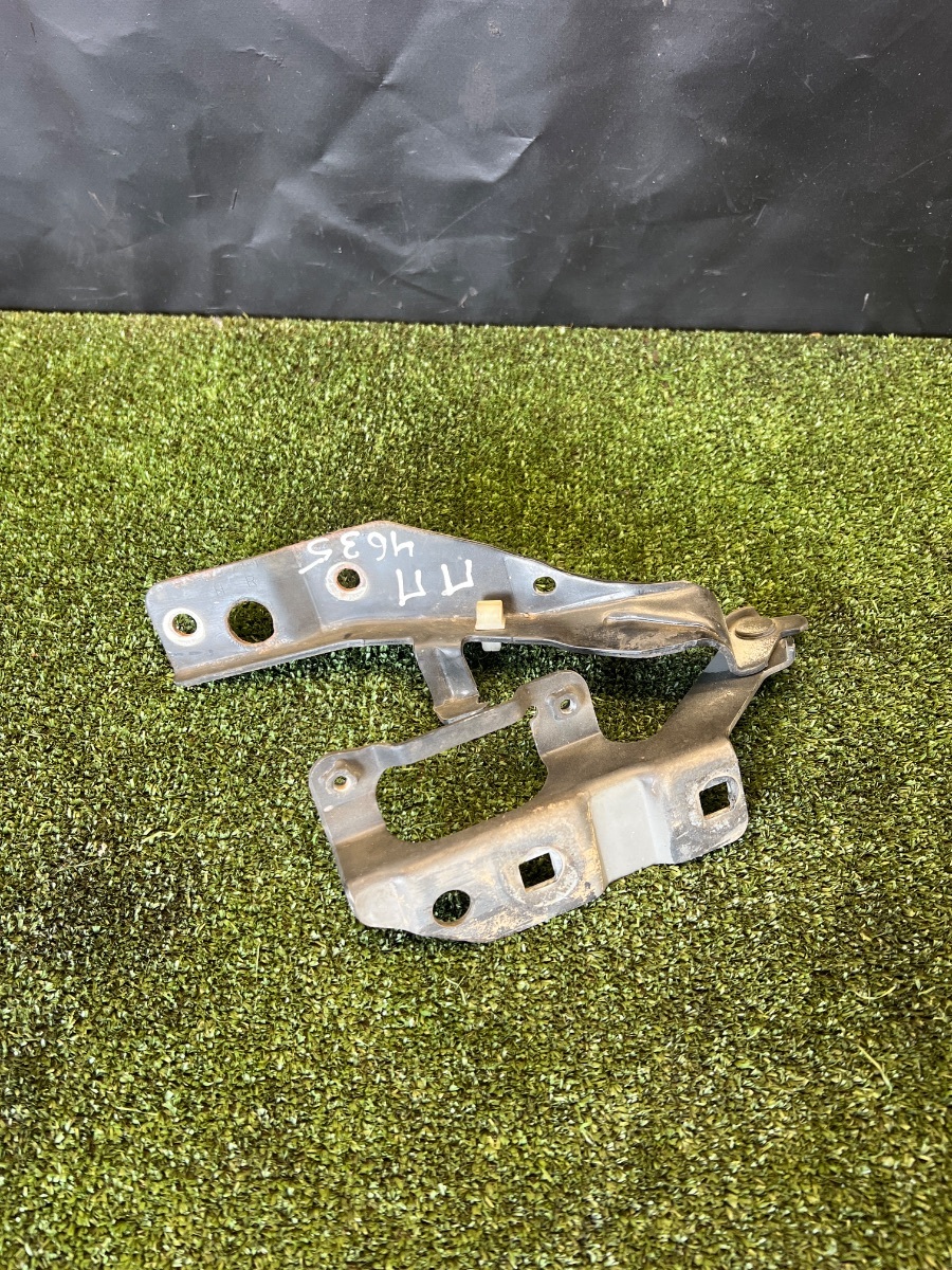 Завіса капота передня права Nissan X-Trail T30 (2001-2007) 654008H300