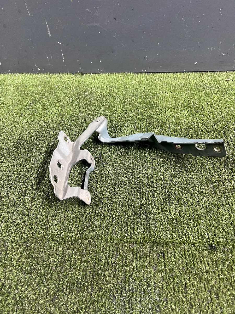 Завіса капота права Nissan X-Trail T30 (2001-2007) 654008H300