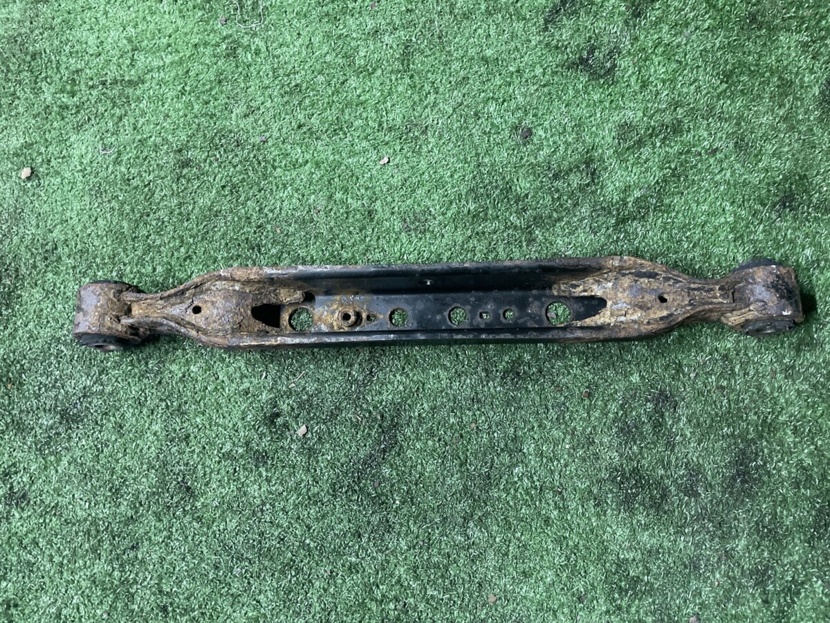 Важіль нижній заданий Nissan X-Trail T31 (2007-2013) 55111JG00A