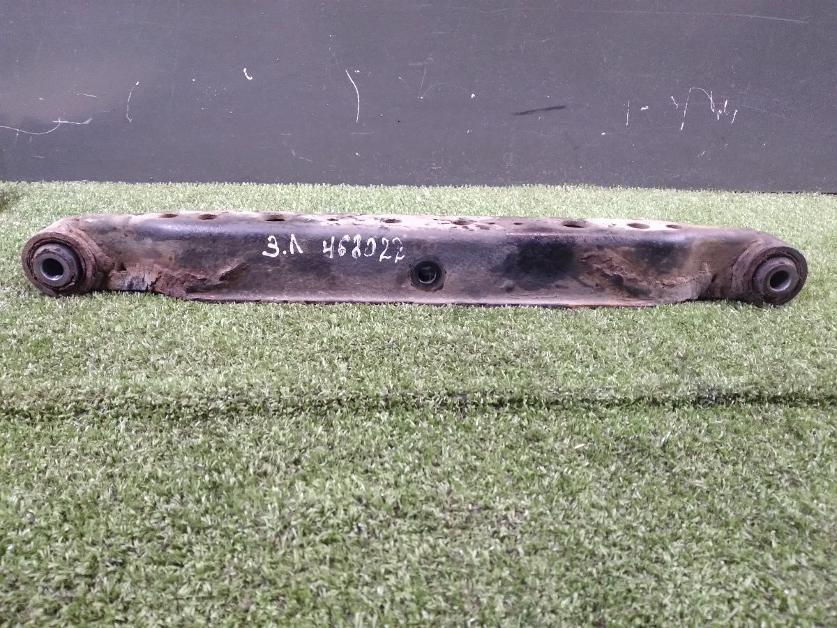 Важіль підвіски задній лівий нижній Nissan X-Trail T31 (2007-2013) 55111JG00B