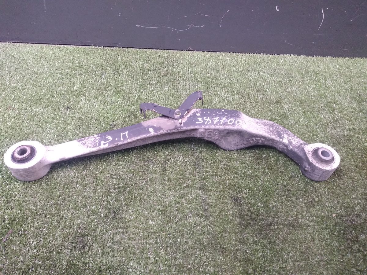 Важіль підвіски задній верхній правий Nissan X-Trail T31 (2007-2013) 55120JD000