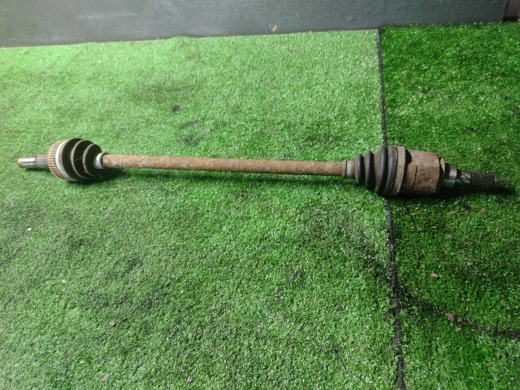 Задня ліва піввісь (права ліва однакові) Nissan X-Trail T31 (2007-2013) 39600JD60A