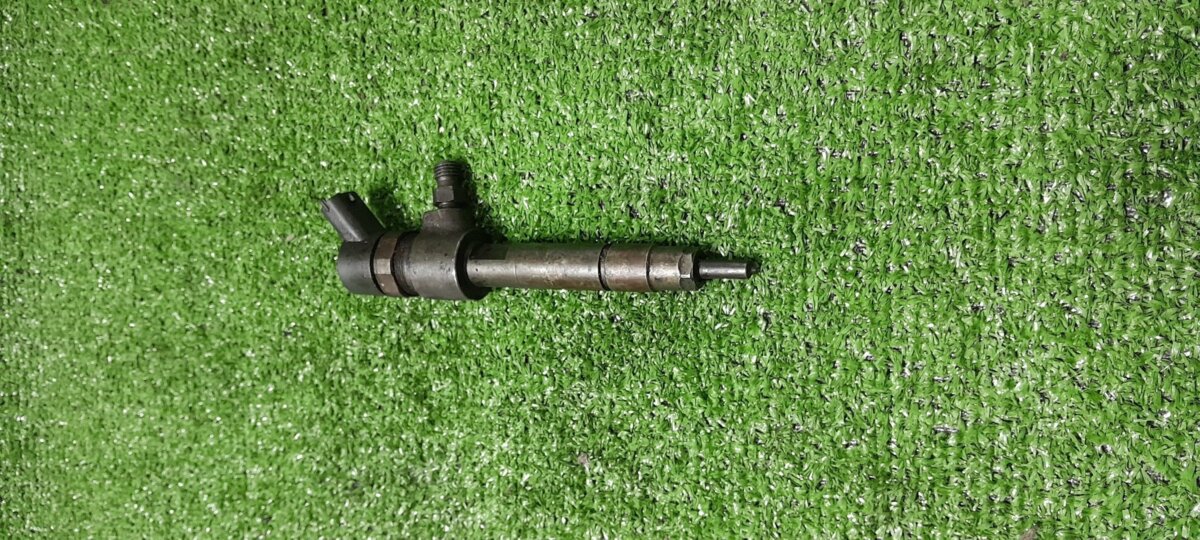 Форсунка 1.9 Opel Vectra C (2002-2008) 0445110276