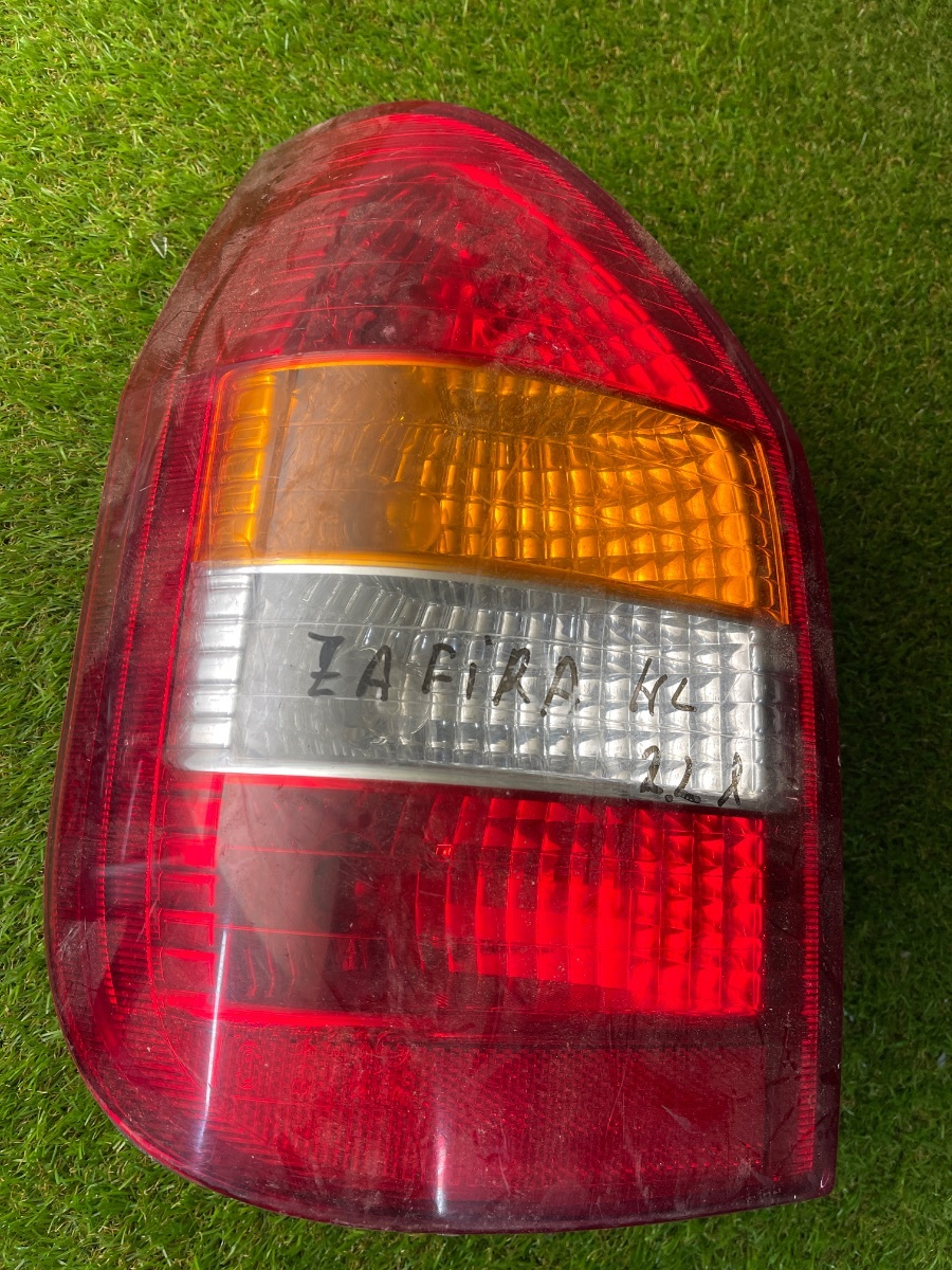 Стоп лівий Opel Zafira A (1999-2005) 4421923LUECR