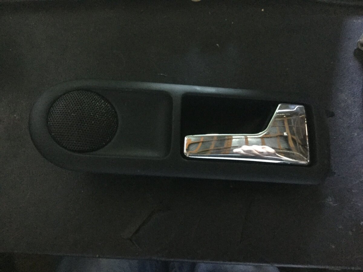 Ручка двері внутрішня (права, задня) PASSAT 5,Volkswagen  3B0839114