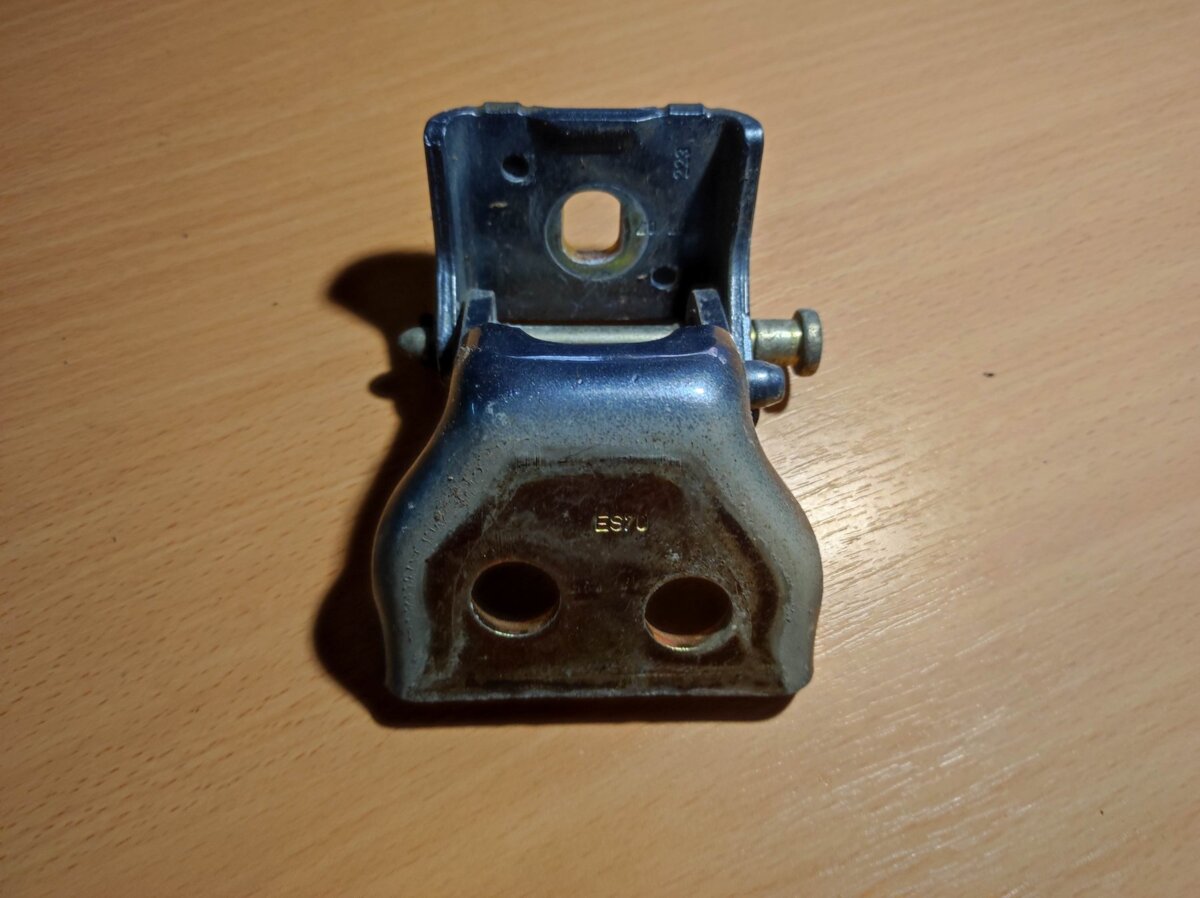 Петля двери задней передней левой нижняя Peugeot 307 SW (3H) 02 ... 9035G6