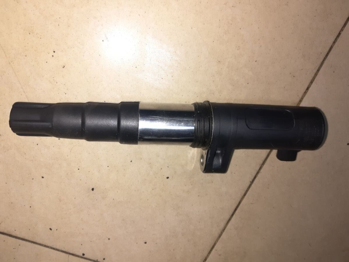 котушка запалювання Renault Kangoo I (1997-2009) 8200765882