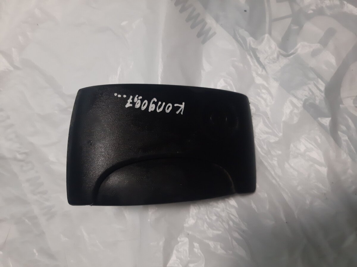 Ручка розсувної дверки кенго Renault Kangoo I (1997-2009) 7700303504