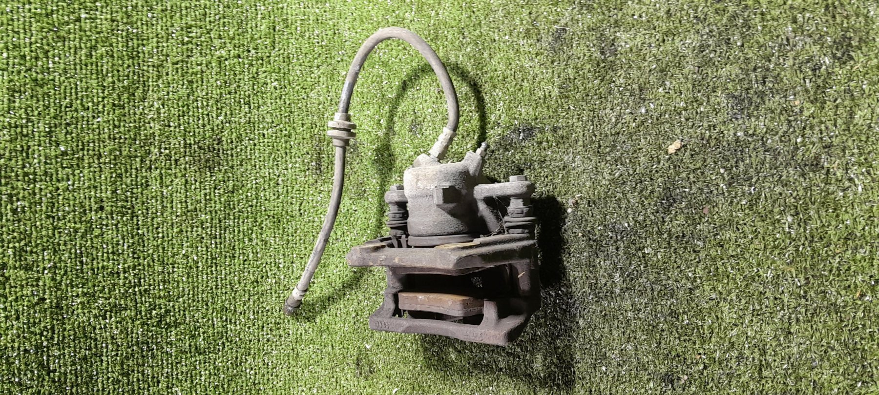 Супорт передній правий renault kangoo Renault Kangoo I (1997-2009) 7701208333
