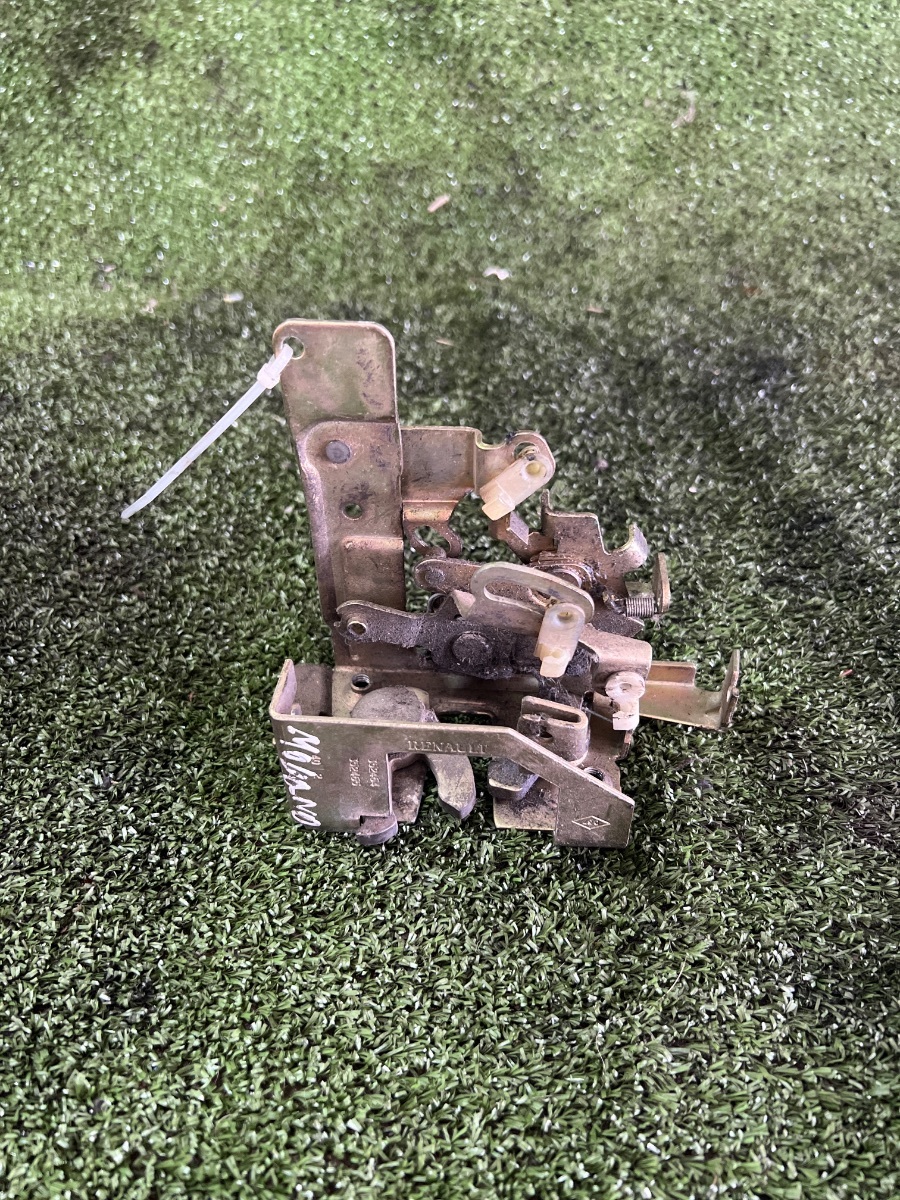 Замок задніх дверей Renault Master II (1997-2010) 352464