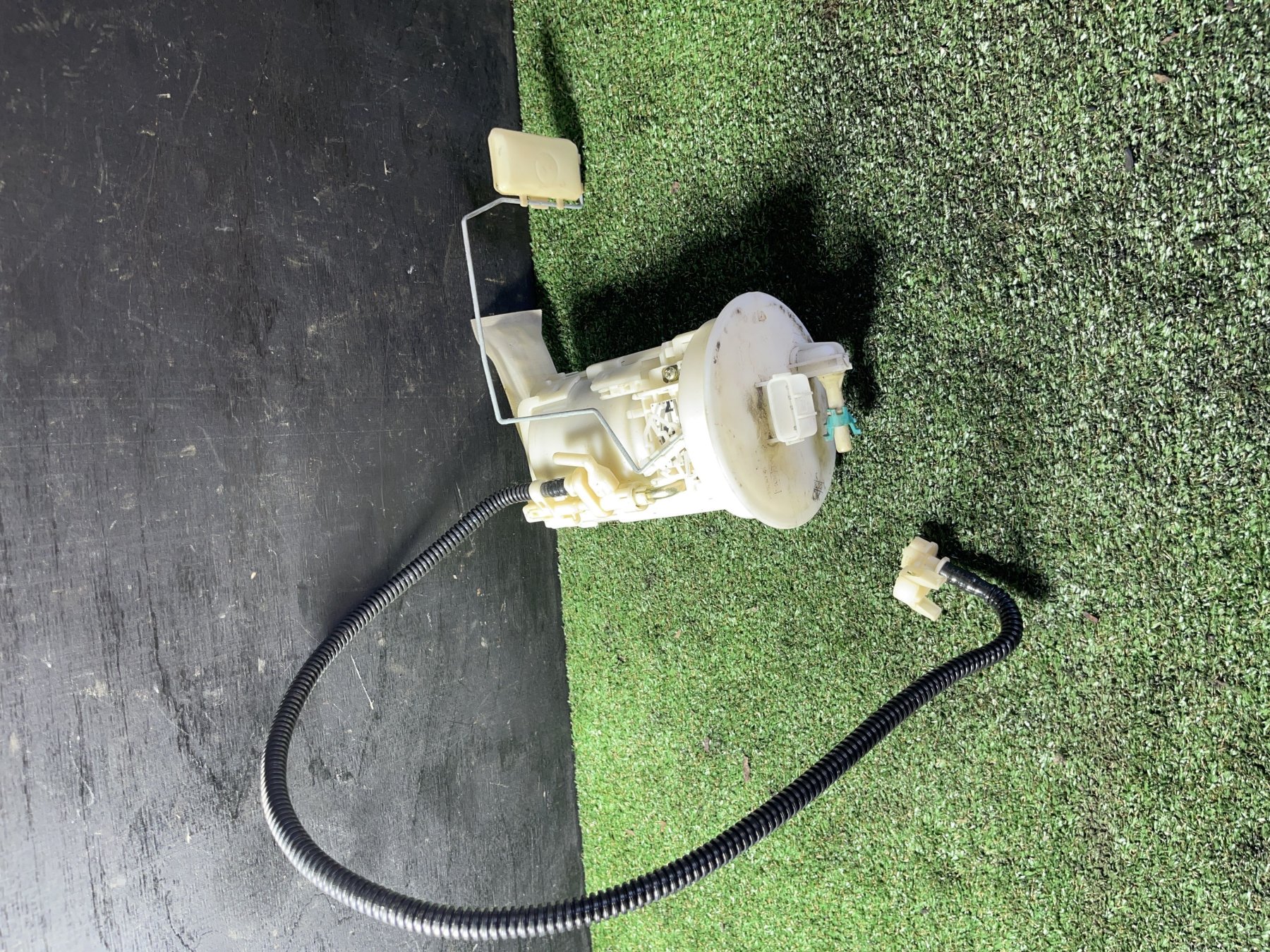 Паливний модуль Renault Megane III (2008-2016) 172020033R