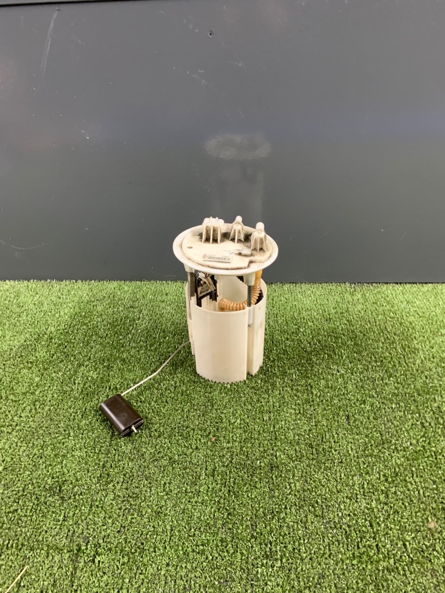 Паливний насос в зборі Renault Megane III (2008-2016) 172020033R