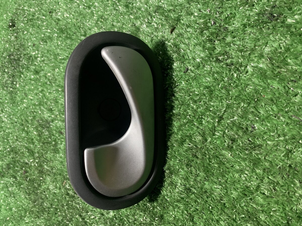 Ручка дверей передня ліва внутрішня Renault Scenic II (2003-2009) 5005400006