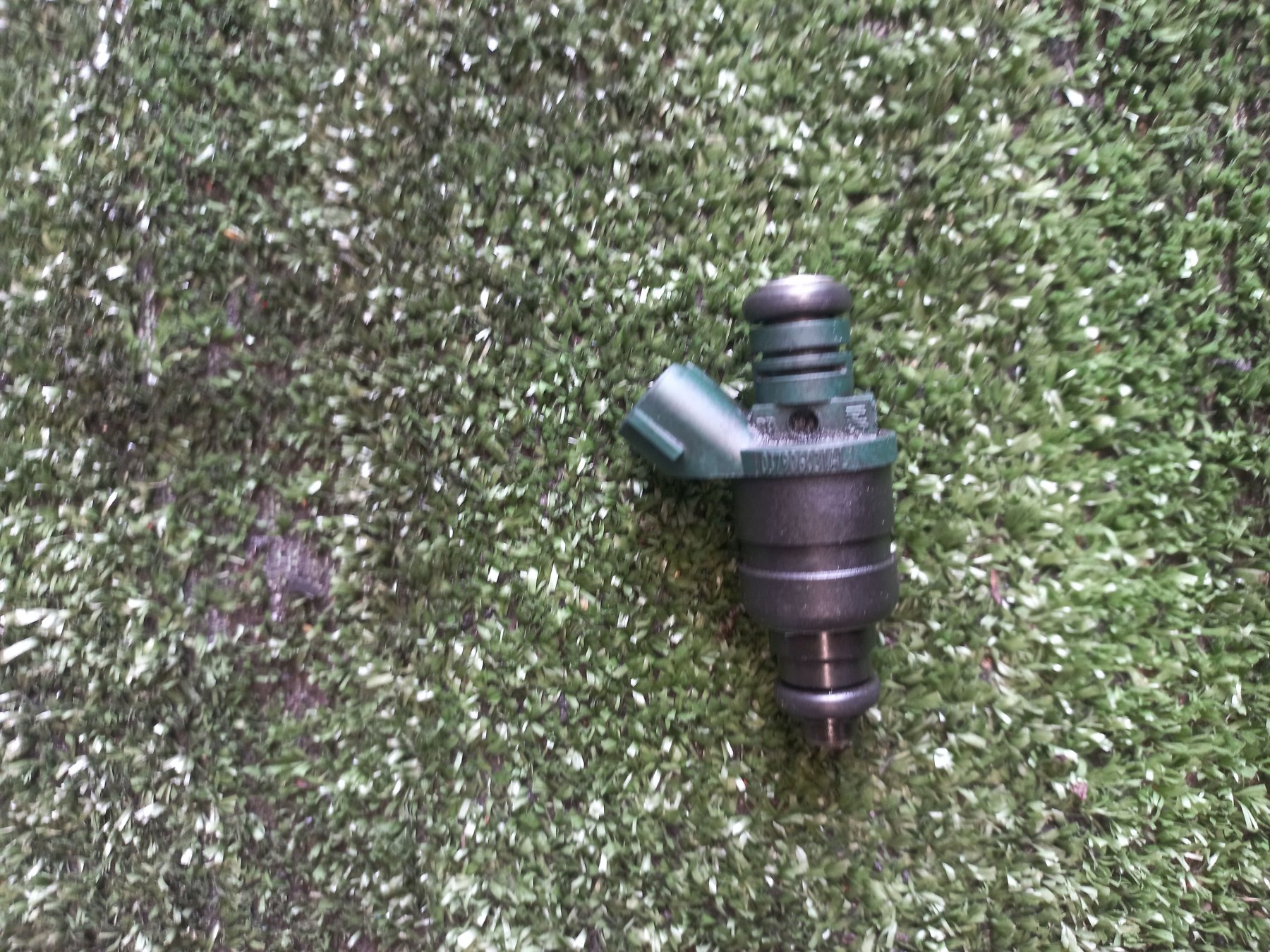 Форсунка паливна Audi,Skoda A3 8L (1996-2003),Octavia I (1996-2010) 037906031AL