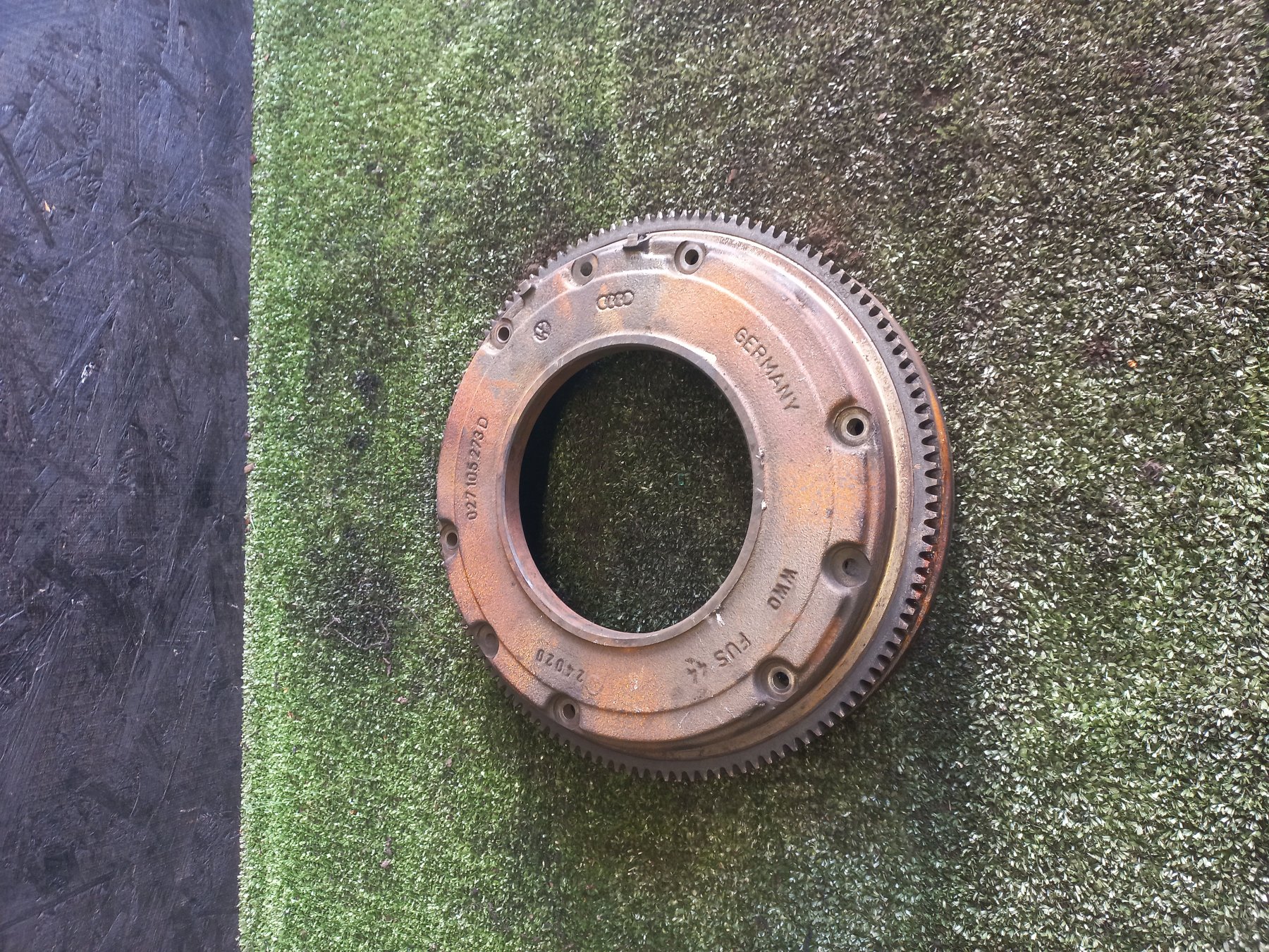 Маховик Skoda,Volkswagen Golf IV (1997-2006),Octavia I (1996-2010) 027105273D