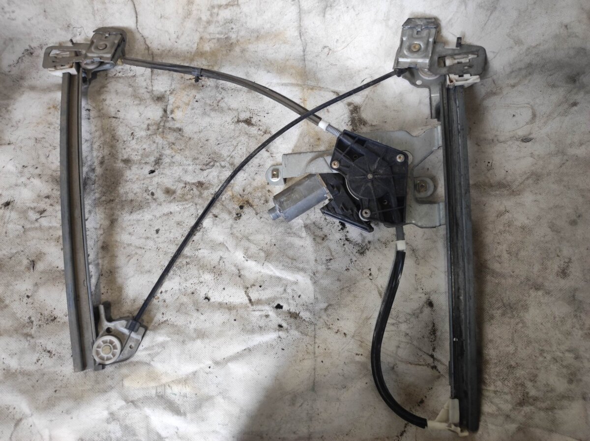 Склопідйомник передній правий Skoda Octavia I (1996-2010) 1U1837402J