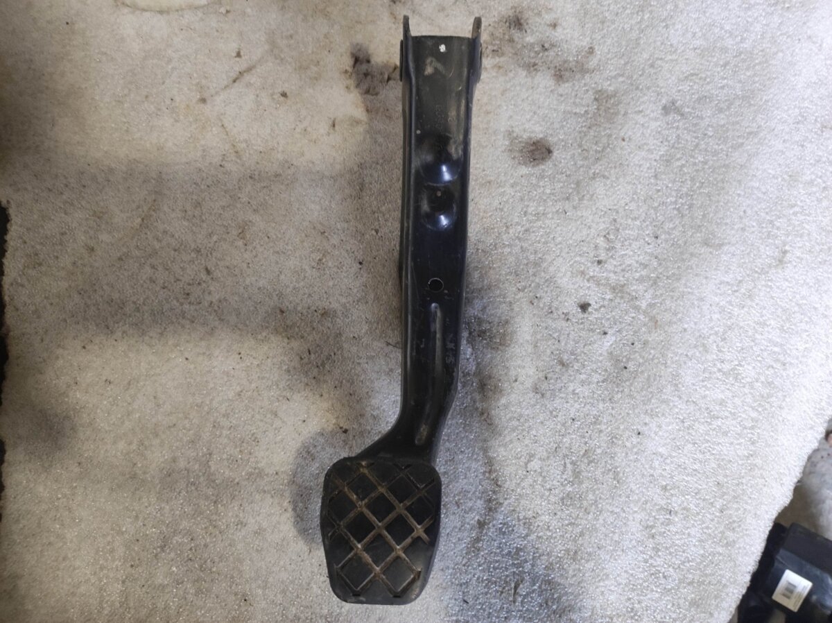 накладка педалі гальма Skoda Octavia II (2004-2013) 1J0721173C