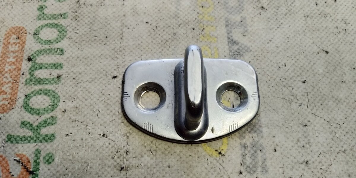 3b0837033k петля - проушина замка двери vw golf 4 Volkswagen Bora (1998-2005) 3B0837033K