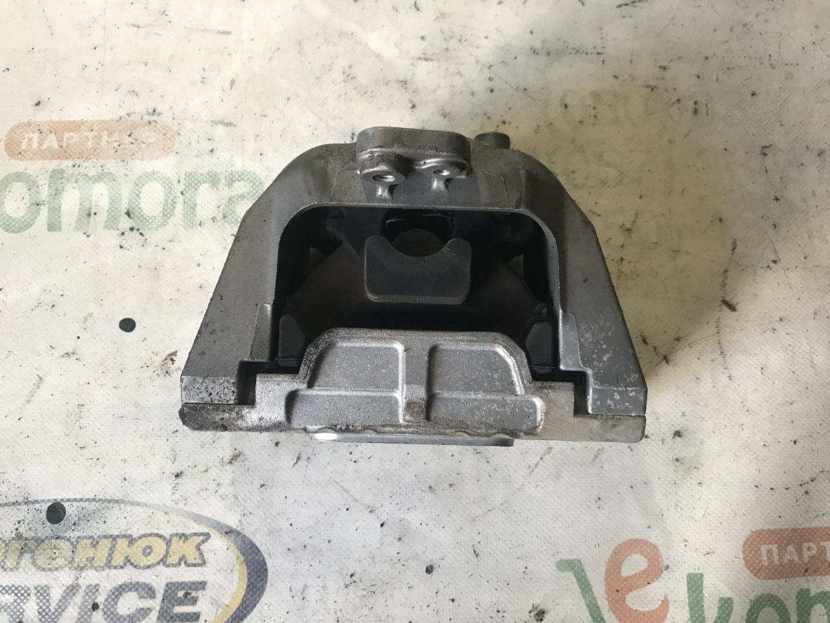 Опора двигуна, права Volkswagen Bora (1998-2005) 1J0199262BF
