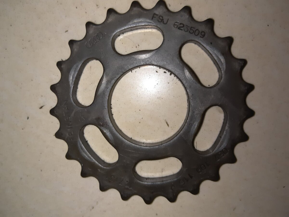 Шестерня ланцюга грм z=25 Volkswagen Cayenne 1 (2002-2010) 057109116J