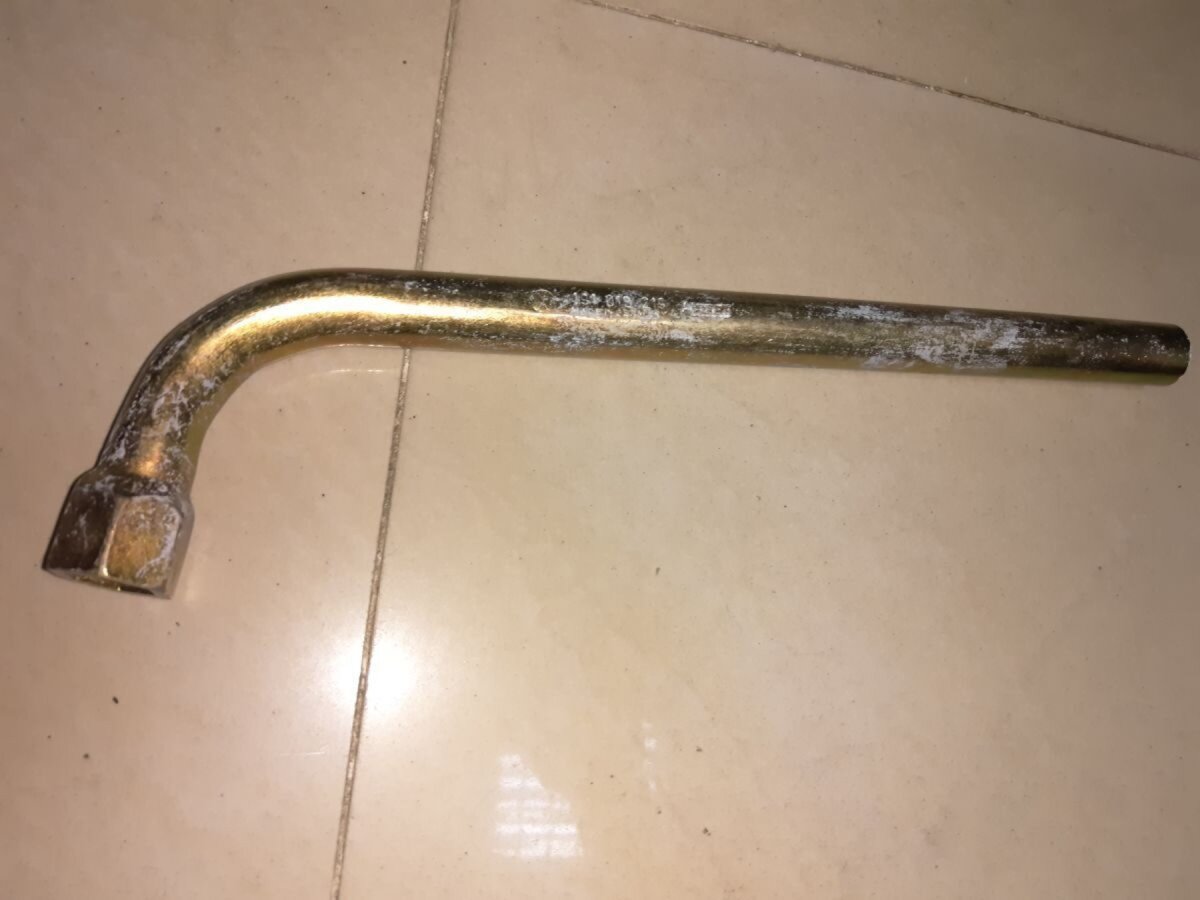 Ключ балонній vag audi 4d0012219a Volkswagen Golf II 1983-1992 191012219