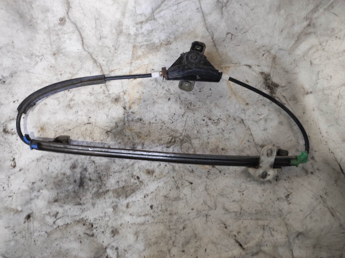 Склопiдйомник заднiй лiвий Volkswagen Golf II 1983-1992 193839401