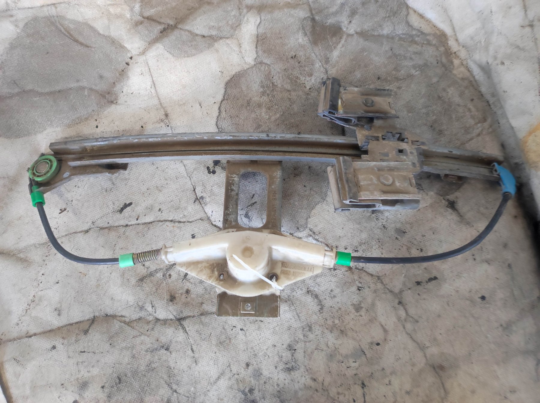 механізм склопідйомника двері задньої, лівої; склопідйомник задніх лівих дверей; механізм стеклопод'емника двері задньої, лівої Volkswagen Golf III (1991-1999) 1H4839401