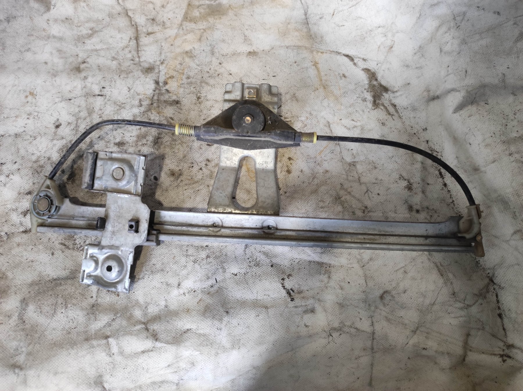 механізм склопідйомника двері задньої, правої; склопідйомник задніх правих дверей; механізм стеклопод'емника двері задньої, правої Volkswagen Golf III (1991-1999) 1H4839402B