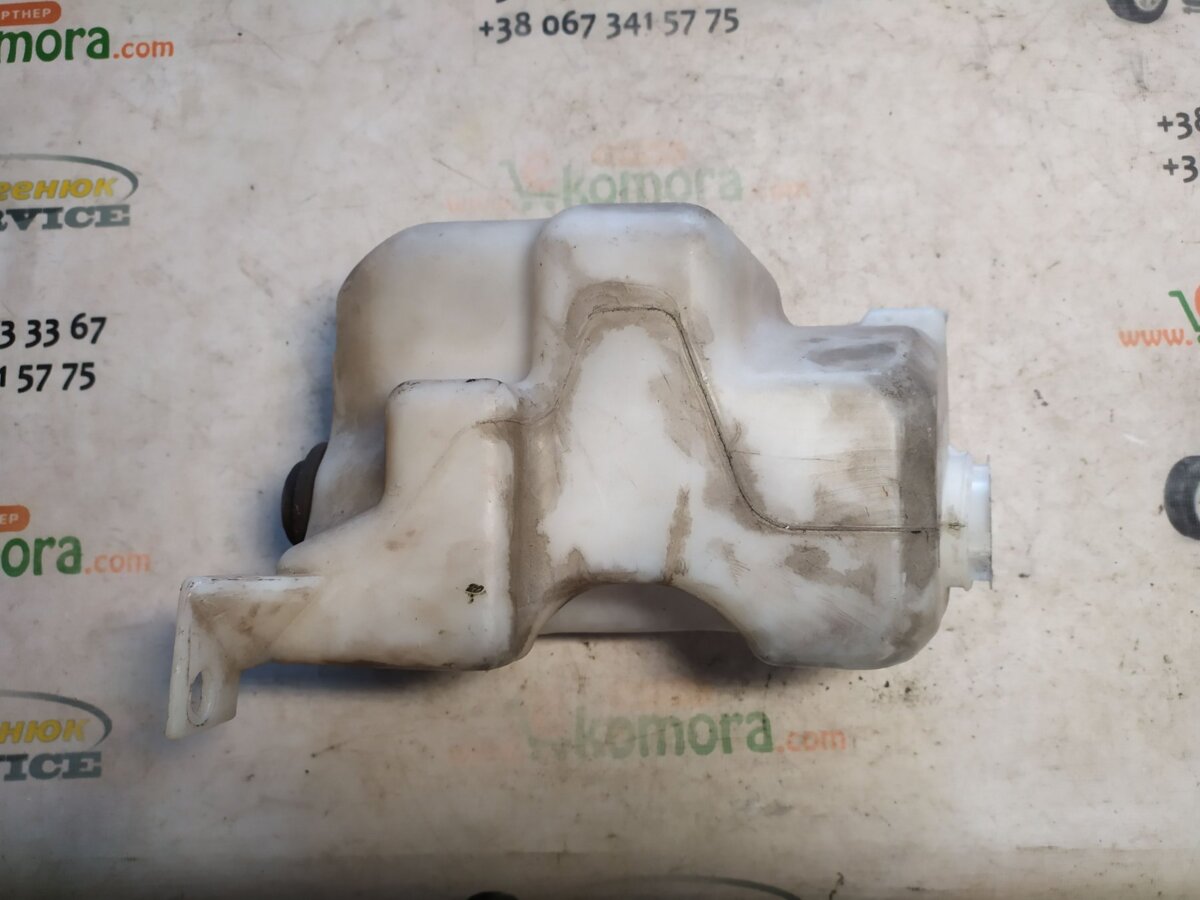 Бачок омивача шкода октавія тур Volkswagen Golf IV (1997-2006) 1J0955453B