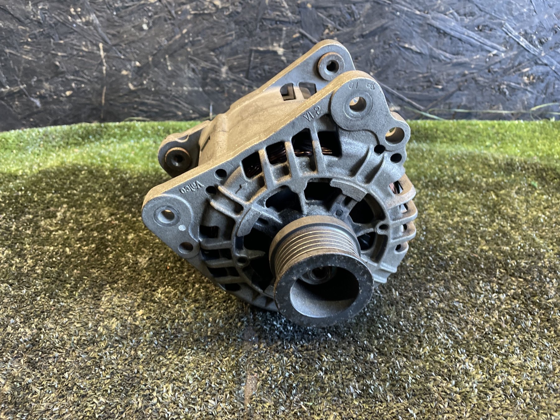 Генератор Volkswagen Golf IV (1997-2006) 037903025M