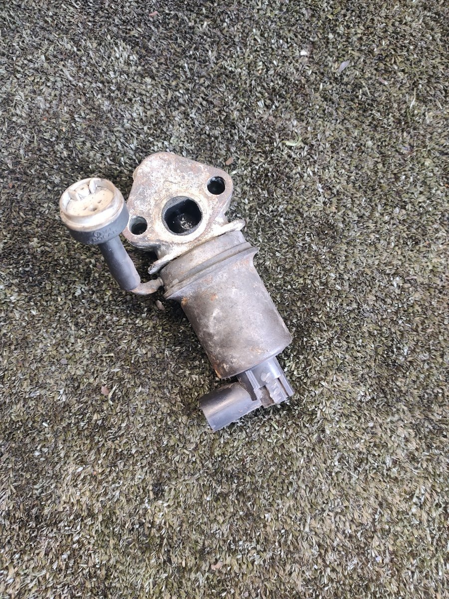 Клапан EGR, рециркуляції газів  Volkswagen Golf IV (1997-2006) 036131503R