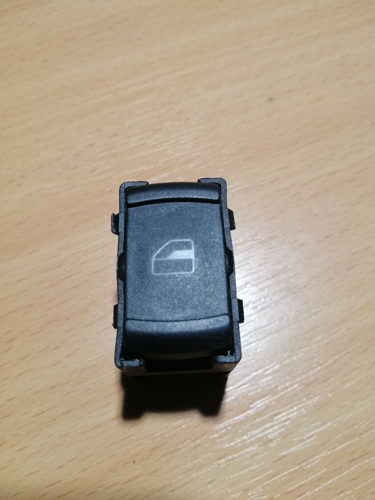 Кнопка склопідйомника Volkswagen Golf IV (1997-2006) 3B0959855B