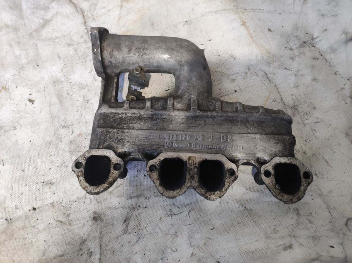 Колектор впускний Volkswagen Golf IV (1997-2006) 038129713J