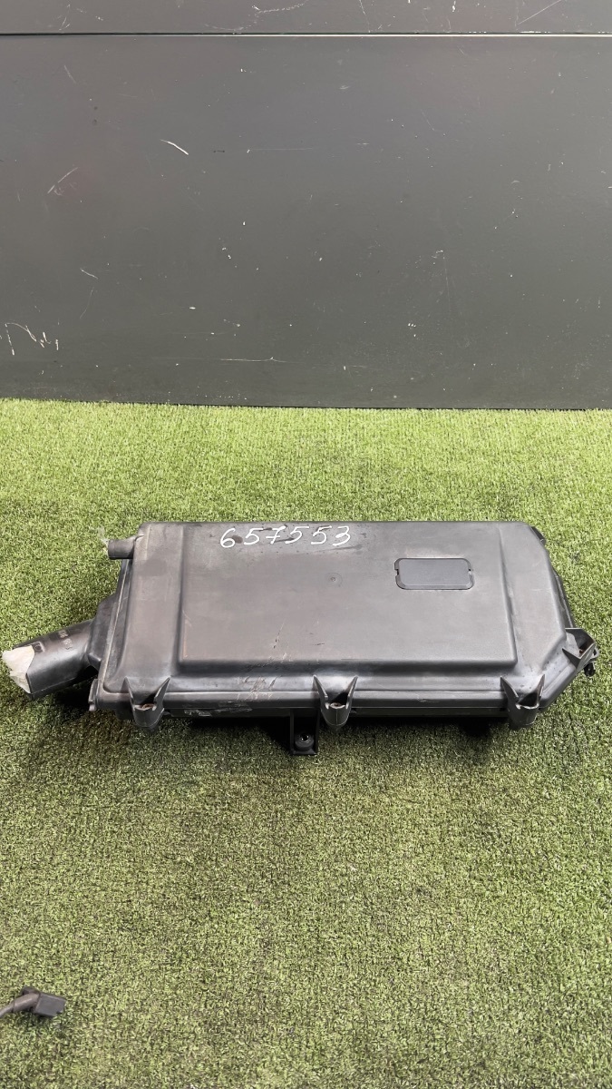 Корпус повітряного фільтра Volkswagen Golf IV (1997-2006) 036129611AM